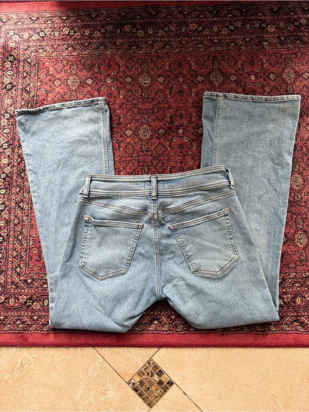 Silver Jeans co. "Be Low Flare" Women's Low Rise Flare Jeans (NEW without tags)